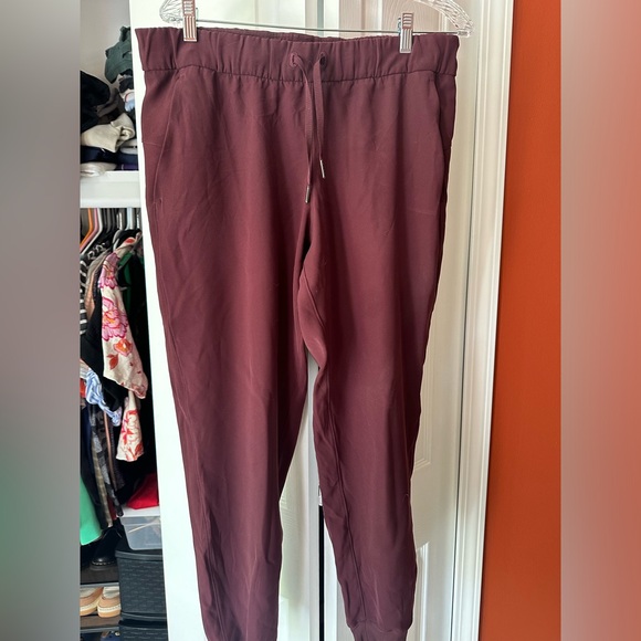 LULULEMON JOGGERS - Picture 1 of 3